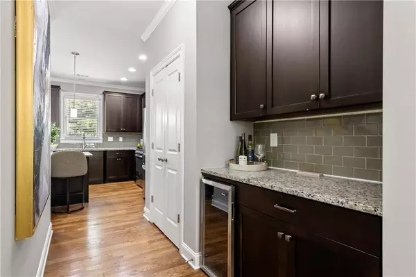 Atlanta, GA 30318,2199 Collins Ridge DR NW