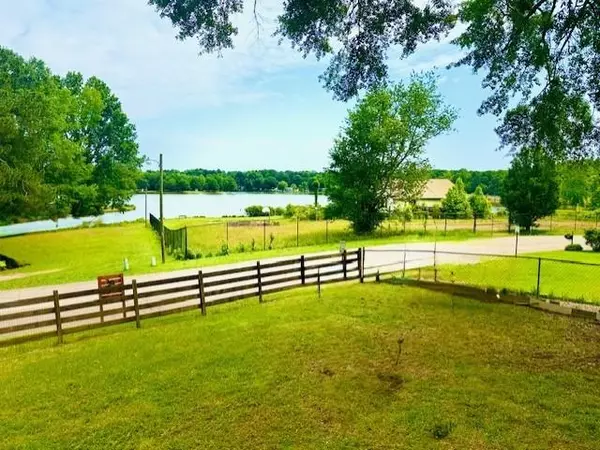 Locust Grove, GA 30248,26 Skyland DR W