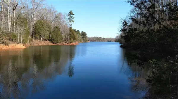 1071 Sword DR, Elberton, GA 30635