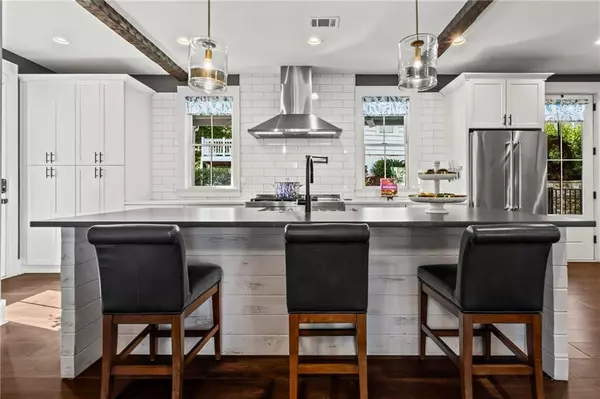 Roswell, GA 30075,53 Maple ST