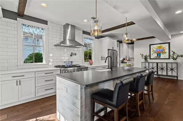 Roswell, GA 30075,53 Maple ST