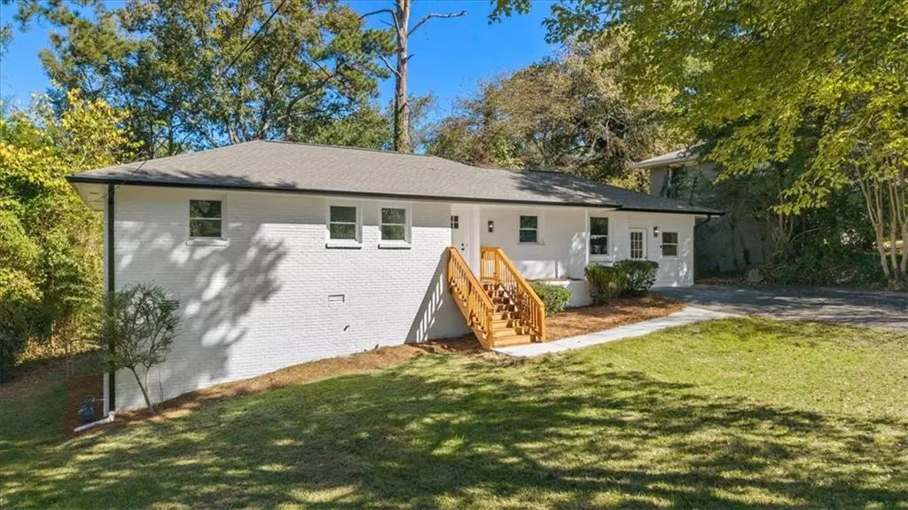 2039 Harwinor RD SE, Smyrna, GA 30082