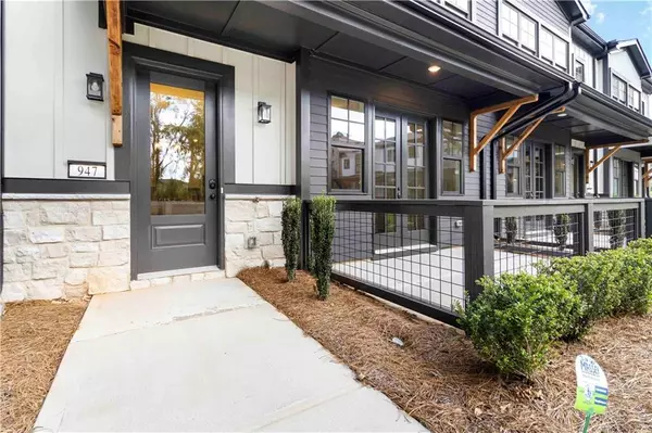 947 Willingham DR #2, Hapeville, GA 30354