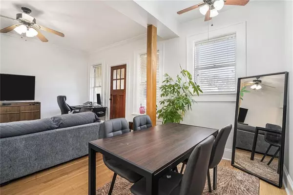 Atlanta, GA 30305,2855 Peachtree RD NE #120