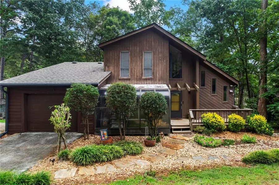 5198 Legendary Tarn, Acworth, GA 30102