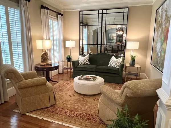 Decatur, GA 30033,962 Manor Parc DR