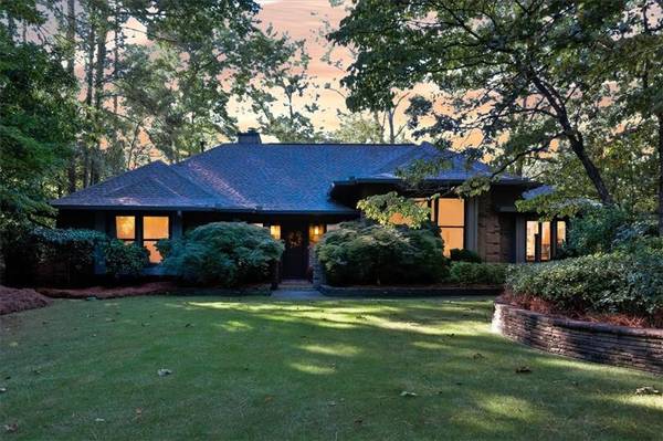 402 Somerset Close SE, Marietta, GA 30067