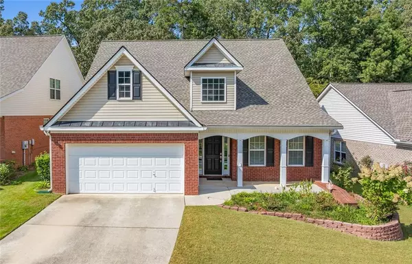 5573 Ashmoore CT, Flowery Branch, GA 30542