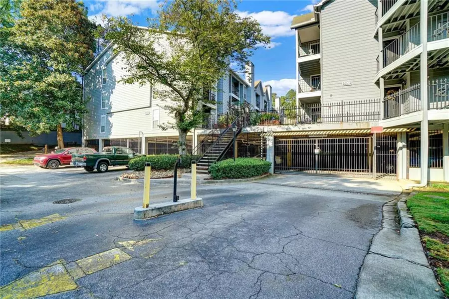 419 Granville CT NE #419, Atlanta, GA 30328