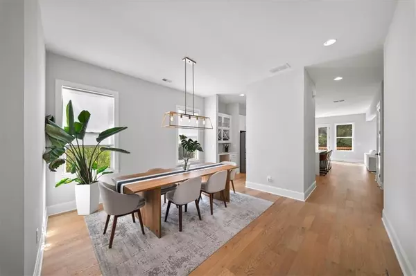 Atlanta, GA 30318,1990 Drew DR