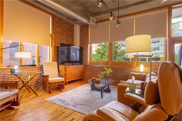 Atlanta, GA 30308,660 Glen Iris DR NE #210