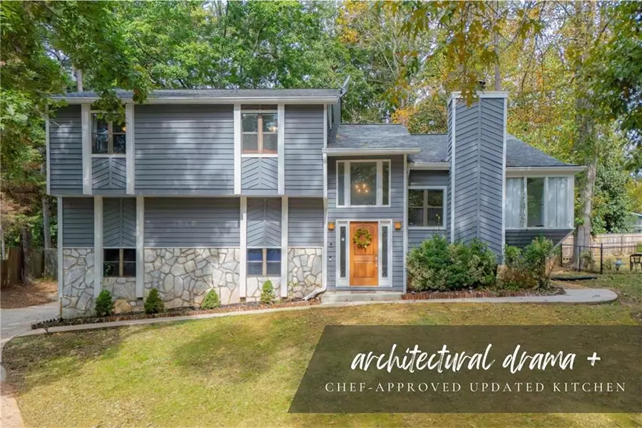 6841 Woodcreek LN, Douglasville, GA 30135