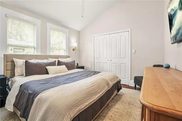 Atlanta, GA 30318,727 Holmes St