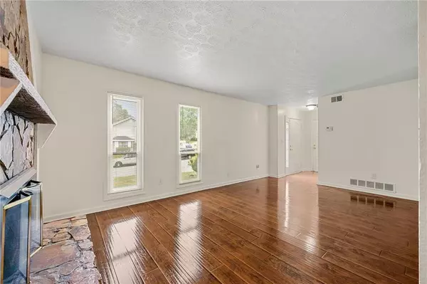 Riverdale, GA 30296,6400 Oak Chase LN