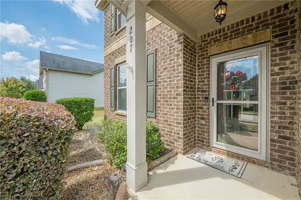 Loganville, GA 30052,207 Birchwood DR