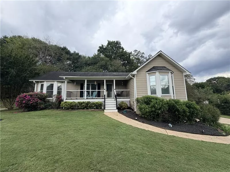 516 E Cherokee CT, Woodstock, GA 30188