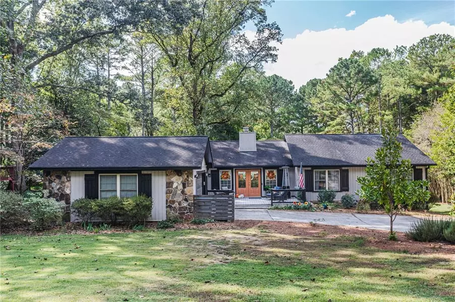3725 Hunting Ridge DR SW, Lilburn, GA 30047