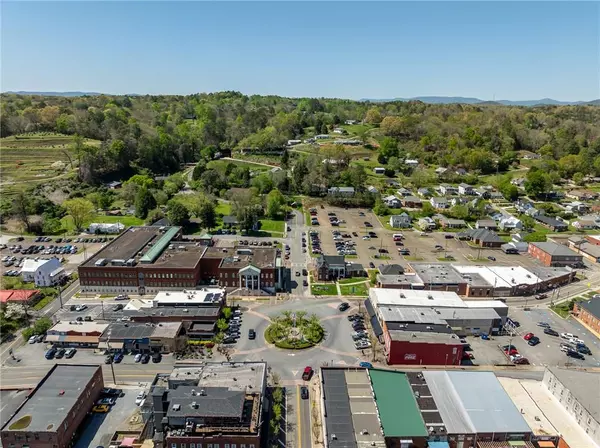 Ellijay, GA 30540,4 Northside SQ