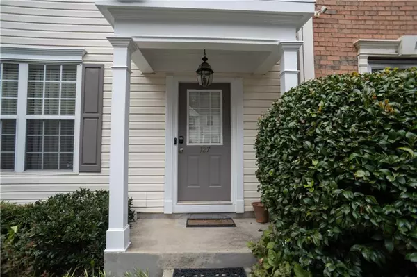 Alpharetta, GA 30022,9155 NESBIT FERRY RD #127