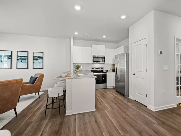 Atlanta, GA 30336,5950 Skylar Drive DR #44