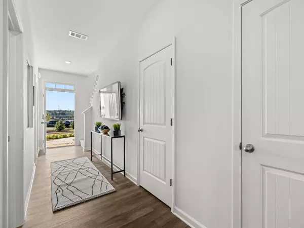 Atlanta, GA 30336,5948 Skylar Drive DR #45