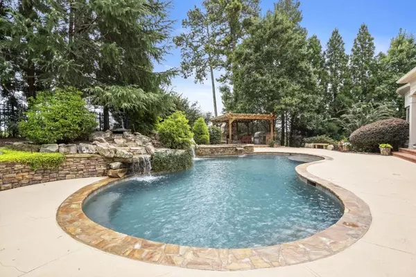 Alpharetta, GA 30004,3207 Watsons Bnd