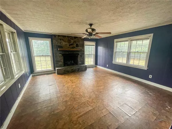 Silver Creek, GA 30173,150 Pleasant Hope RD SE
