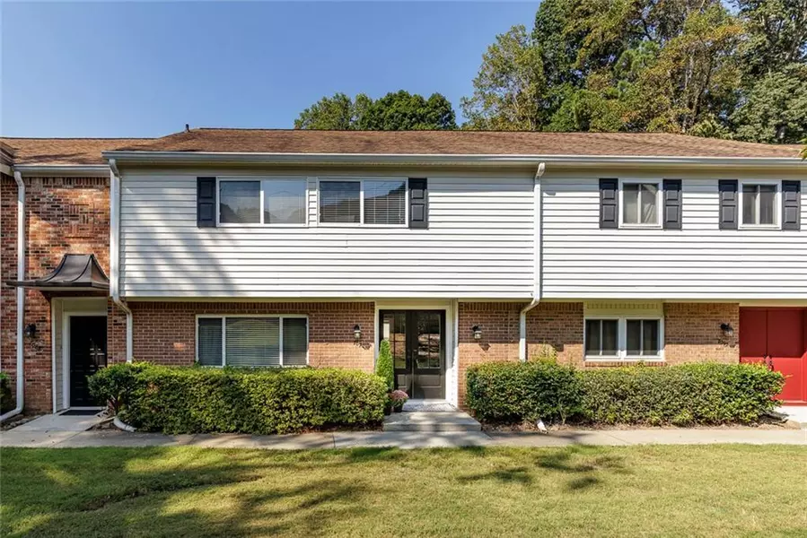 7090 Stonington DR NE, Atlanta, GA 30328