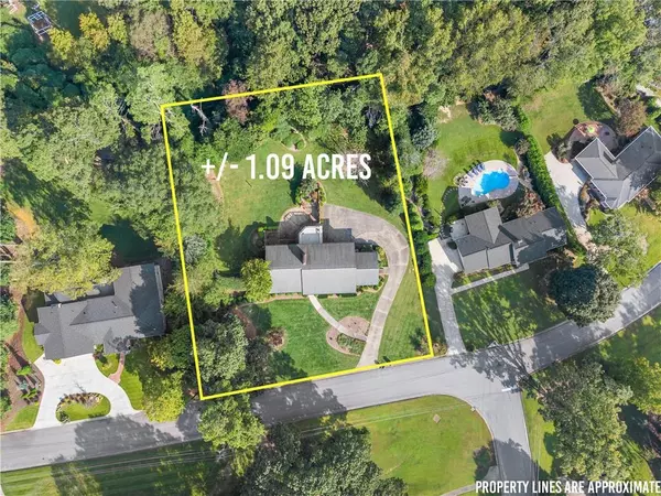 Gainesville, GA 30501,1352 Burns DR NE