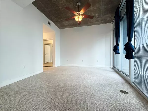 Atlanta, GA 30309,44 Peachtree Place NW #730