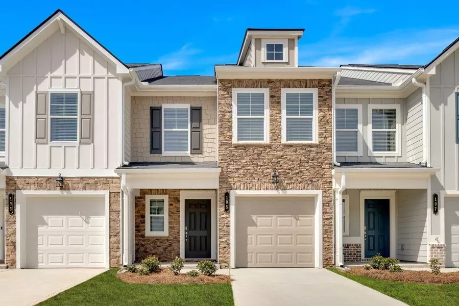 105 Village Green DR, Adairsville, GA 30103