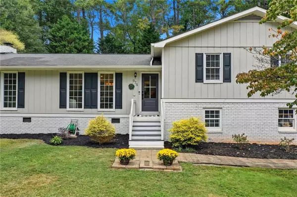 Woodstock, GA 30189,975 Tanglewood TRL