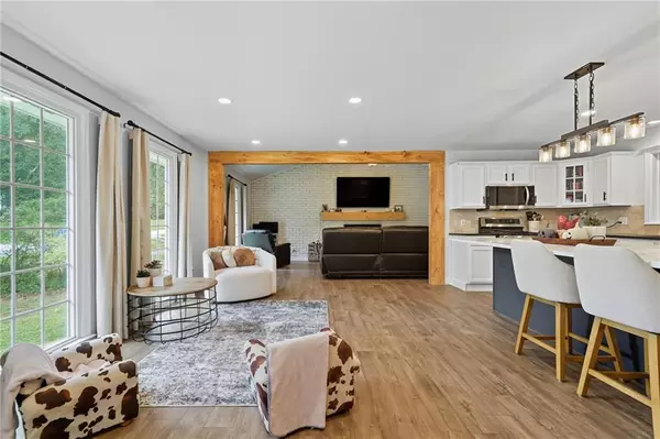 Woodstock, GA 30189,975 Tanglewood TRL