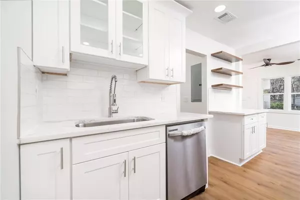 Smyrna, GA 30080,2215 Gordon CIR SE