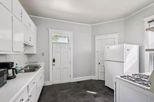 Decatur, GA 30030,119 N Candler ST