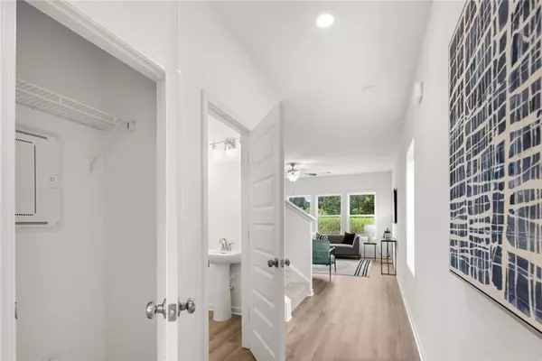 Loganville, GA 30052,204 Sharon LN #02