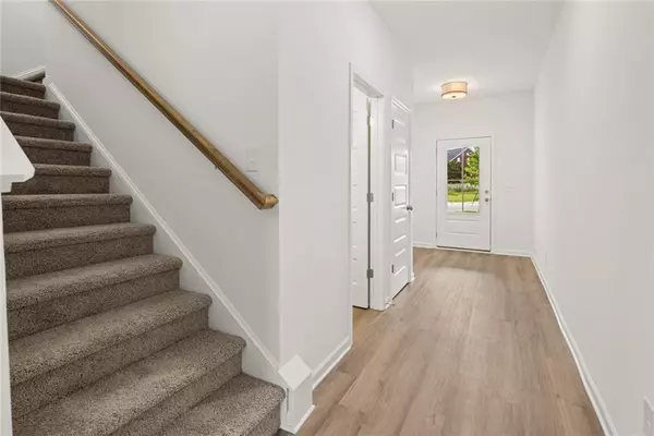 Loganville, GA 30052,204 Sharon LN #02