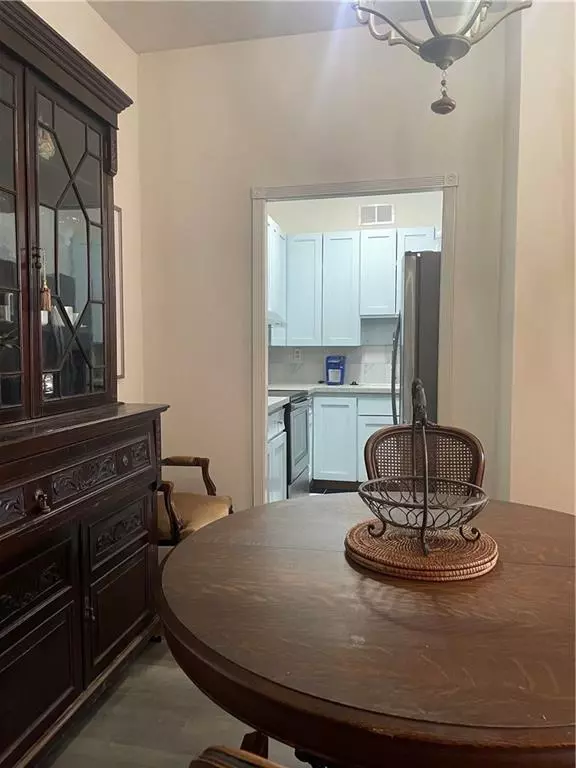 Atlanta, GA 30305,3060 Pharr Court North NW #417