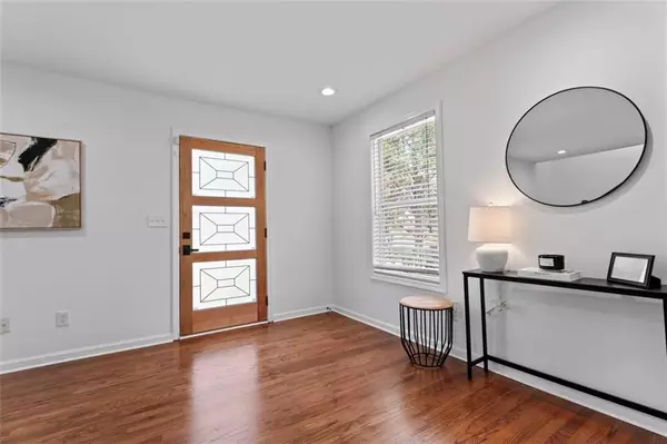 Atlanta, GA 30310,382 Deckner AVE SW