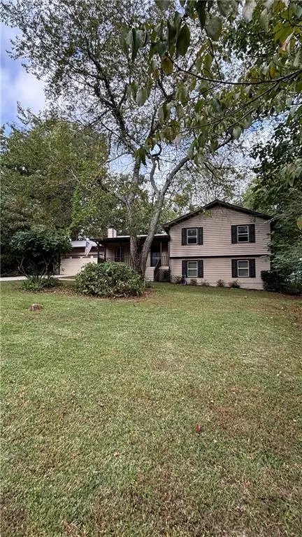 4035 Dollar CIR, Suwanee, GA 30024