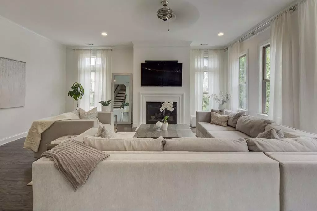 Atlanta, GA 30339,3733 Allegretto CIR