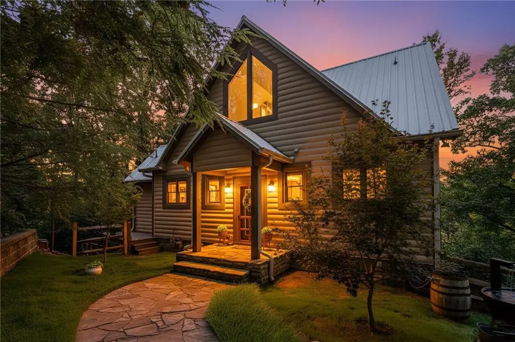 Ellijay, GA 30536,1432 Walnut RDG