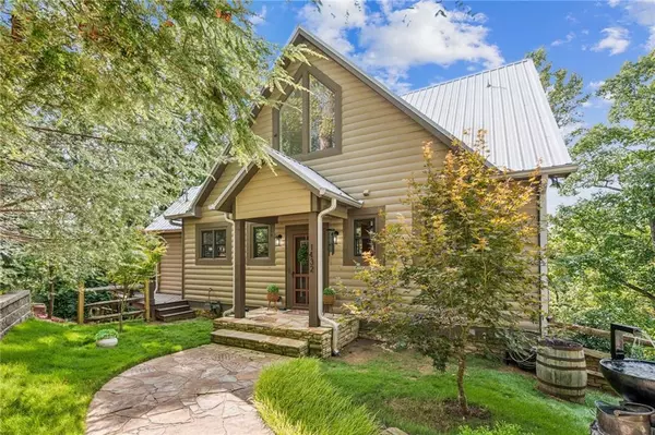 Ellijay, GA 30536,1432 Walnut RDG