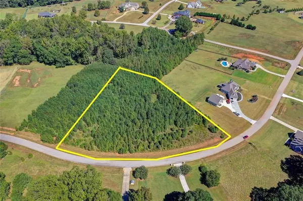 Social Circle, GA 30025,180 RIVER MEADOW LN