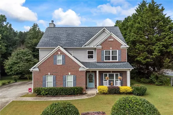 6104 Saddlehorse DR, Flowery Branch, GA 30542