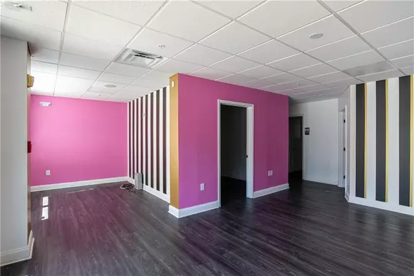 Atlanta, GA 30341,5300 Peachtree RD #1308