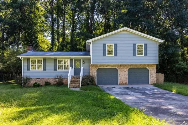 1285 Coronada DR, Lawrenceville, GA 30043