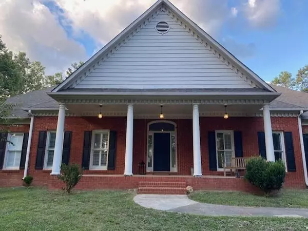 Kingston, GA 30145,220 Connesena RD