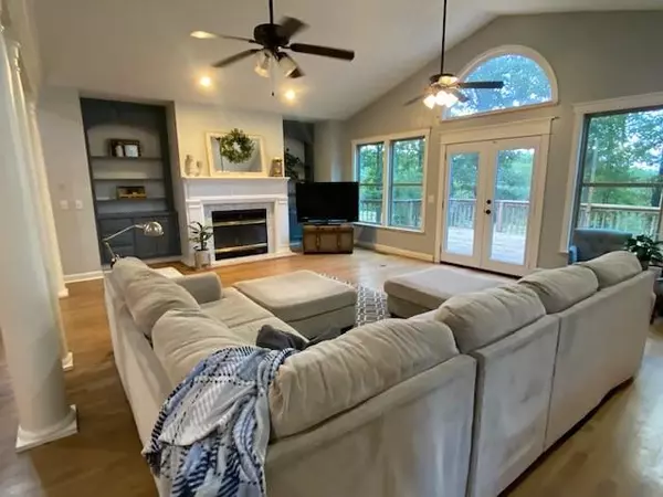 Kingston, GA 30145,220 Connesena RD