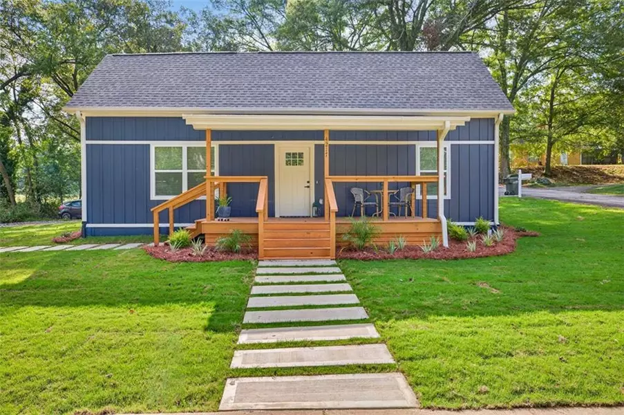 4217 Railroad ST, Oakwood, GA 30566